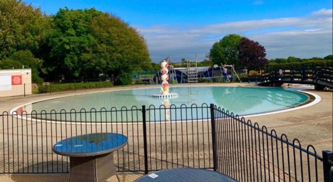 Forest Beach Bashley Park Sway Exterior foto