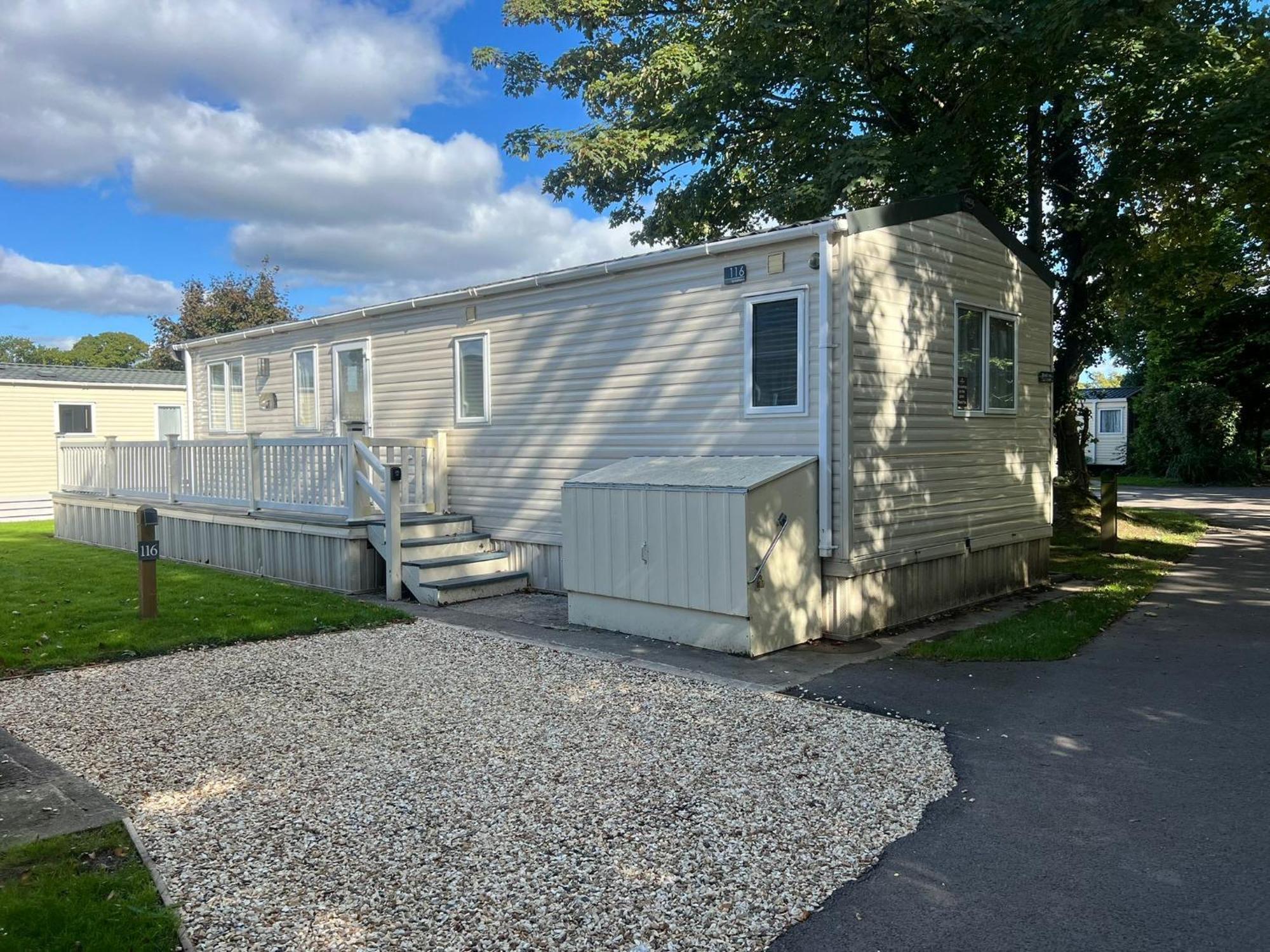 Forest Beach Bashley Park Sway Exterior foto